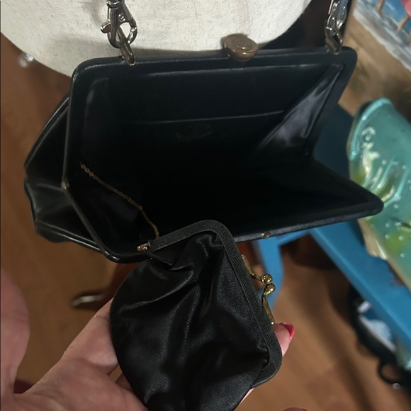 Vintage Floral Embroidered Tapestry Black Crossbody Bag - Picture 4 of 12